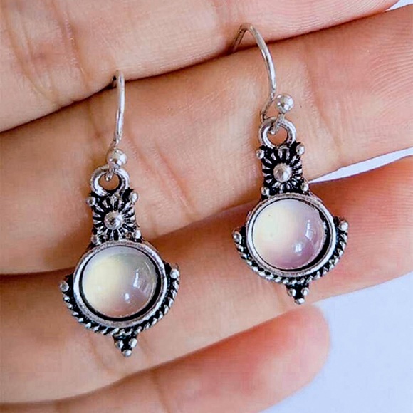 GlitzBlitz Boutique Jewelry - Any 3/$25! Silver Moonstone Vintage Drop Earrings